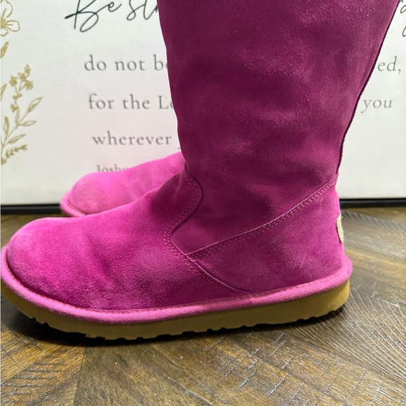 UGG Fuchsia Suede Women's Boots SZ 6- Box11 - Picture 4 of 7